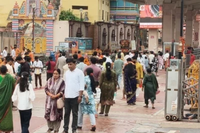 अयोध्या राम मंदिर दान विवाद: ट्रस्ट की कार्यप्रणाली पर उठ रहे सवाल, संतों के बाद अब श्रद्धालुओं ने भी की बड़े बदलाव की मांग
