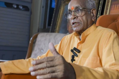 राम मंदिर चढ़ावा चोरी प्रकरण: चंपत राय से 3 घंटे चली मैराथन पूछताछ, कई सवालों पर खामोश रहे ट्रस्ट के महासचिव