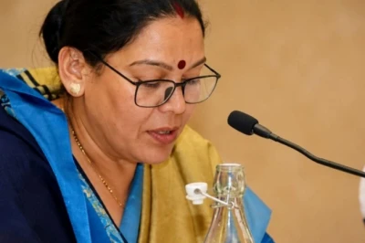 अफसरों पर भड़कीं भाजपा सांसद संध्या राय, पूछा- बड़े प्रोजेक्ट के शुभारंभ की सूचना मुझे क्यों नहीं, क्या यह प्रोटोकॉल से बाहर है?