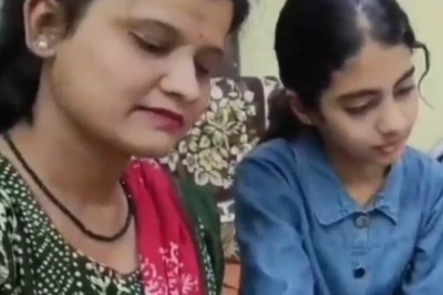 खंडवा की बेटी का कमाल: आकृति अत्रे की कलाकारी अब सूरत की साड़ियों की शान, देश-विदेश में बिखेर रही हैं जलवा