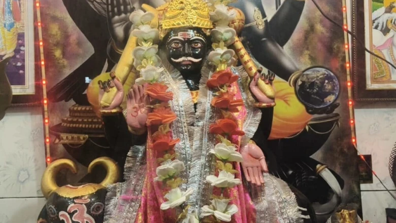 बिहार का 120 साल पुराना शनिदेव मंदिर, जहां काला छाता चढ़ाने से दूर होते हैं सारे कष्ट
