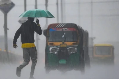 मौसम अपडेट: दिल्ली-NCR में बदलेगा मौसम का मिजाज, इन 17 राज्यों में भारी बारिश और आंधी का अलर्ट