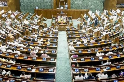 प्रधानमंत्री और मुख्यमंत्रियों की कुर्सी पर संकट, गिरफ्तारी पर पद छोड़ने का कानून जल्द