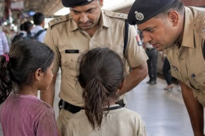 कानपुर रेलवे स्टेशन पर मिलीं दो नाबालिग लड़कियां, घर से भागने की वजह जानकर रह जाएंगे दंग