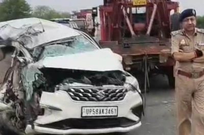 आगरा-लखनऊ एक्सप्रेसवे पर भीषण सड़क हादसा, बस और कार की टक्कर में 5 लोगों की दर्दनाक मौत
