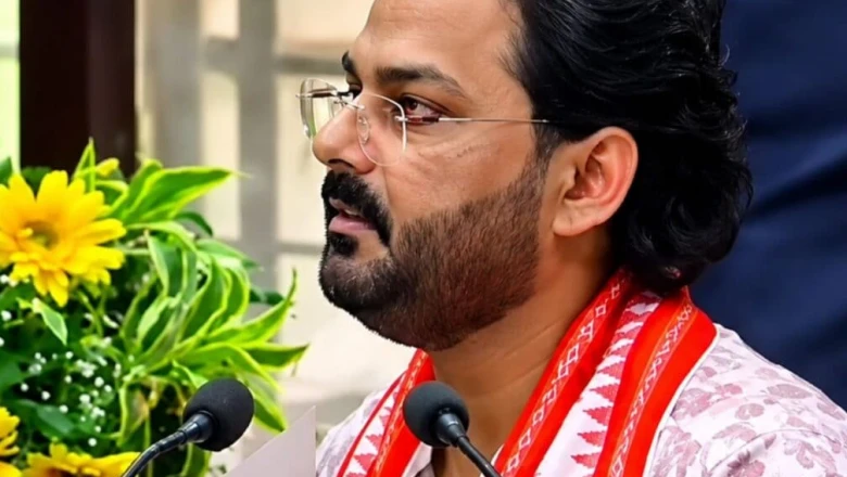 जय भोजपुरी, जय बिहार: बिहार विधान परिषद की शपथ लेते ही पवन सिंह ने रखा फिल्म सिटी का प्रस्ताव