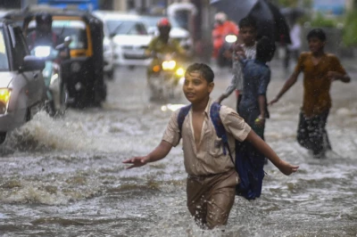 महाराष्ट्र में मॉनसून का तांडव जारी: मुंबई समेत कई जिलों के लिए मौसम विभाग का बड़ा अलर्ट