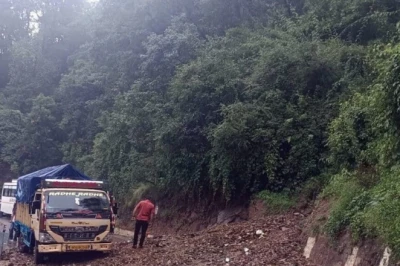 हिमाचल प्रदेश में मॉनसून की पहली ही बारिश ने मचाई तबाही, जिस्पा में बादल फटने से लेह-मनाली हाईवे बंद