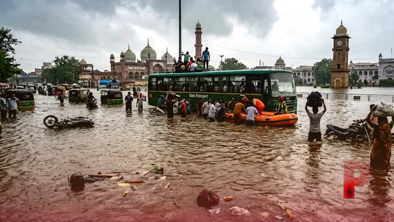 मध्य प्रदेश में मूसलाधार बारिश का कहर: इंदौर, भोपाल और उज्जैन में जलभराव से जनजीवन बेहाल