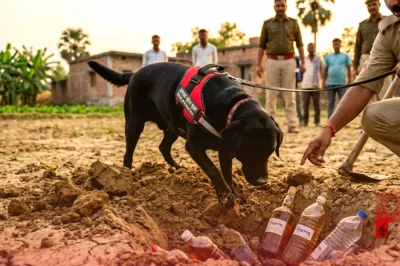 बिहार में शराब तस्करों की नींद उड़ा रही है 'पूजा', मिट्टी के नीचे छिपाई शराब भी नहीं बचती इससे