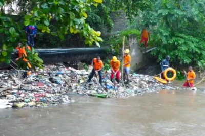 भुवनेश्वर में भारी बारिश के दौरान नाले में बहा युवक, 20 घंटे बीतने के बाद भी नहीं मिला सुराग