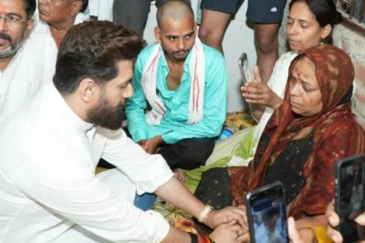 बिहार का नया सियासी घमासान: भरत तिवारी एनकाउंटर पर भिड़े दलित नेता, चिराग और अशोक चौधरी के बिलौटी दौरे से गरमाई राजनीति