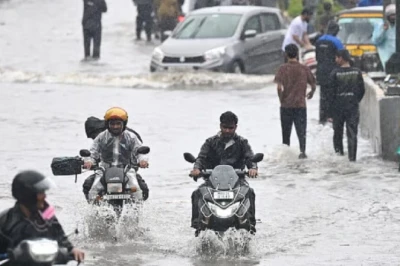 मानसून का रौद्र रूप: पहाड़ों से लेकर मैदानों तक हाहाकार, अगले 72 घंटों के लिए 21 सेंटीमीटर से अधिक बारिश का रेड अलर्ट जारी