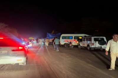 जयपुर-बीकानेर हाईवे पर भीषण सड़क हादसा, 6 वाहनों की टक्कर में ट्रोला चालक ने तोड़ा दम