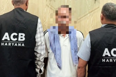 हरियाणा पुलिस की शर्मनाक करतूत: अपने ही विभाग के रिटायर्ड कर्मी से 2 लाख रुपये की रिश्वत लेते रंगे हाथ गिरफ्तार हुआ थाना प्रभारी