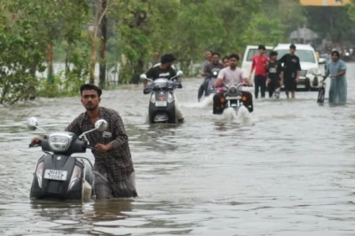 अगले 7 दिनों तक मौसम का रौद्र रूप, दिल्ली से लेकर हिमाचल तक अलर्ट जारी
