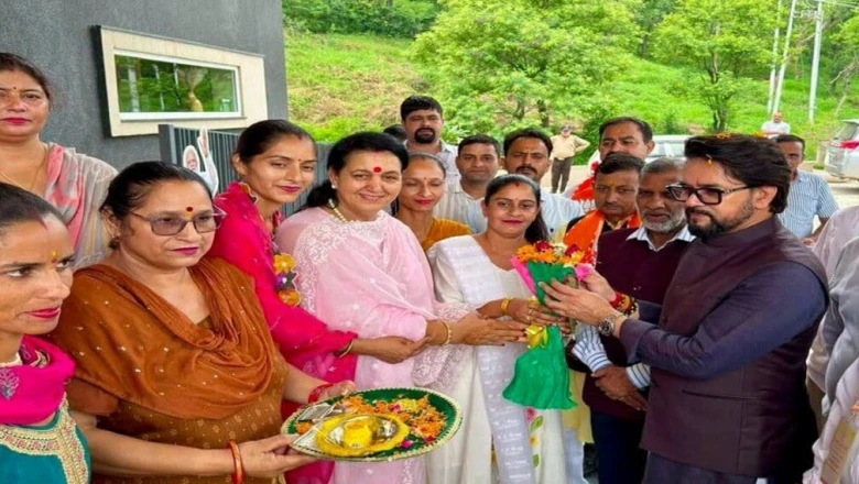 हमीरपुर में अनुराग ठाकुर ने अपने समर्थकों को दी नसीहत, मुख्यमंत्री पद के नारों पर जताई कड़ी आपत्ति
