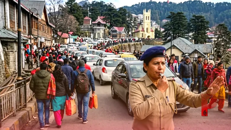 पहाड़ों की रानी शिमला में उमड़ी सैलानियों की भीड़, 22 लाख वाहनों को संभालने वाली पुलिस ने बताई सफलता की कहानी