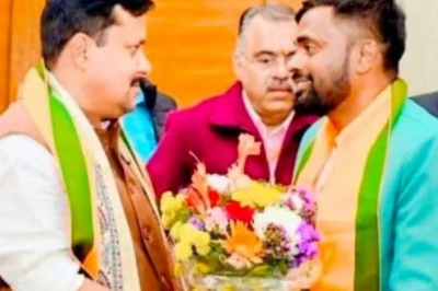 बूथ पर पर्ची बांट रहे थे नीरज कुमार सिन्हा, अचानक आया BJP का फोन और बदल गई पूरी तस्वीर