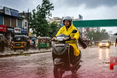 झारखंड में मौसम का मिजाज सख्त: रांची और बोकारो समेत कई जिलों में भारी बारिश का अलर्ट, 65 किमी प्रति घंटे की रफ्तार से चलेंगी हवाएं