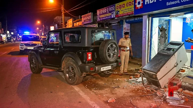 ओडिशा के बालेश्वर में थार गाड़ी से बांधकर पूरा ATM ही उखाड़ ले गए बेखौफ चोर, CCTV फुटेज आया सामने