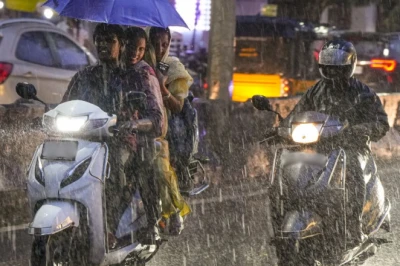 देश के कई राज्यों में बारिश का कहर, दिल्ली-एनसीआर और यूपी समेत इन इलाकों के लिए मौसम विभाग का बड़ा अलर्ट