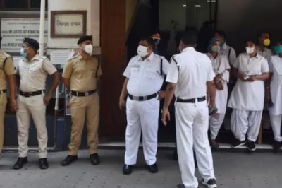 सोशल मीडिया पर आपत्तिजनक टिप्पणी पड़ी भारी: कोलकाता पुलिस के दो डिप्टी कमिश्नर सस्पेंड, जानें पूरा मामला