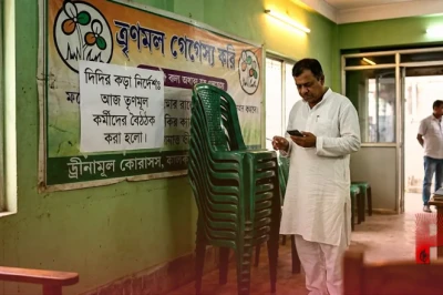 ममता बनर्जी का कड़ा रुख, कहा- टीएमसी कार्यकर्ताओं को बैठकें करने की अनुमति नहीं