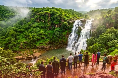 चित्तौड़गढ़ में मानसून का जादू: बस्सी का निलिया महादेव बना पर्यटकों का स्वर्ग