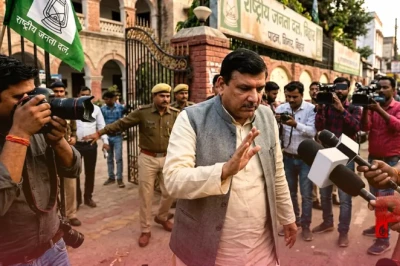 मृत्युंजय तिवारी के इस्तीफे से राजद में हलचल, तेजस्वी यादव की टीम पर उठे गंभीर सवाल
