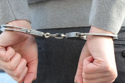 दिल्ली: मुठभेड़ के बाद पुलिस के हत्थे चढ़े दो कुख्यात शार्पशूटर, हरियाणा में फायरिंग मामले में थे वांछित