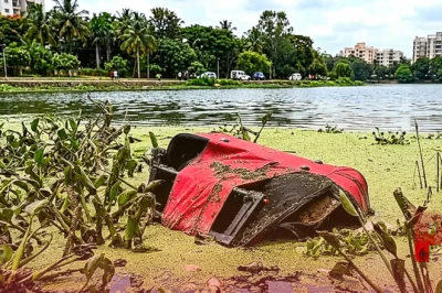 बेंगलुरु में दिल दहलाने वाली वारदात: झील में तैरते सूटकेस में मिला लापता बुजुर्ग महिला का शव, गहने गायब होने से लूट की आशंका