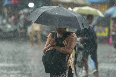 महाराष्ट्र के चार जिलों में भारी बारिश का ऑरेंज अलर्ट, 100 MM तक बरस सकते हैं बादल