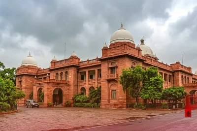 क्या अमेरिका, ईरान और इजरायल का विवाद सुलझाने गए हैं तेजस्वी? विधानसभा के मानसून सत्र में नेता प्रतिपक्ष की अनुपस्थिति पर जेडीयू का तीखा हमला