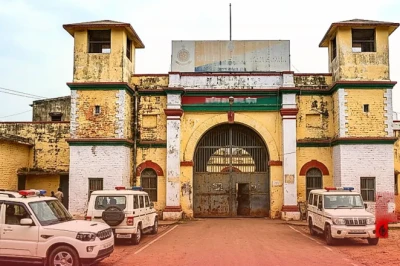 छत्तीसगढ़ शराब घोटाला: जेल में आमने-सामने हुए अनवर ढेबर और रामगोपाल अग्रवाल, EOW ने पूछे तीखे सवाल
