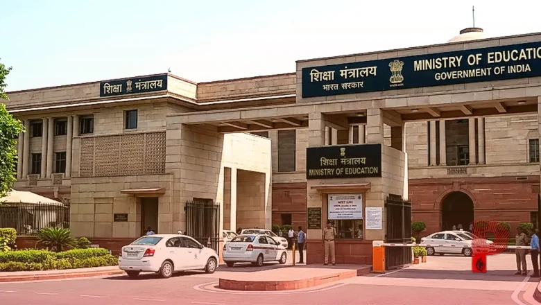 NEET पेपर लीक विवाद के बीच बड़ा प्रशासनिक बदलाव, शिक्षा सचिव विनीत जोशी हटाए गए