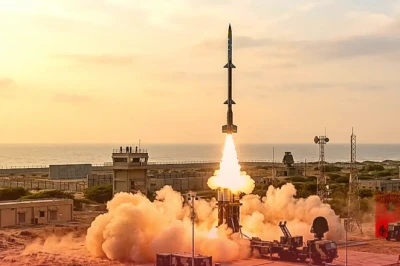 DRDO की नई ताकत: कुशा मिसाइल ने भरी पहली उड़ान, दुश्मन के फाइटर जेट्स को आसमान में ही करेगी ढेर