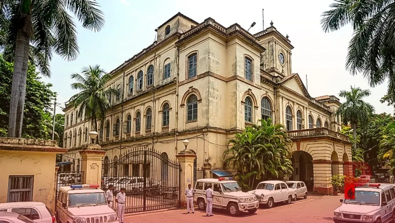 पश्चिम बंगाल में भ्रष्टाचार पर बड़ी कार्रवाई: रिश्वतखोरी के आरोप में दो मोटर वाहन निरीक्षक निलंबित, मुख्यमंत्री ने दी कड़ी चेतावनी