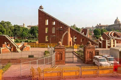 जंतर-मंतर पर सुरक्षा का नया खाका: दिल्ली पुलिस तैनात करेगी 18 DCP, गृह मंत्रालय के साथ हुई उच्च स्तरीय बैठक