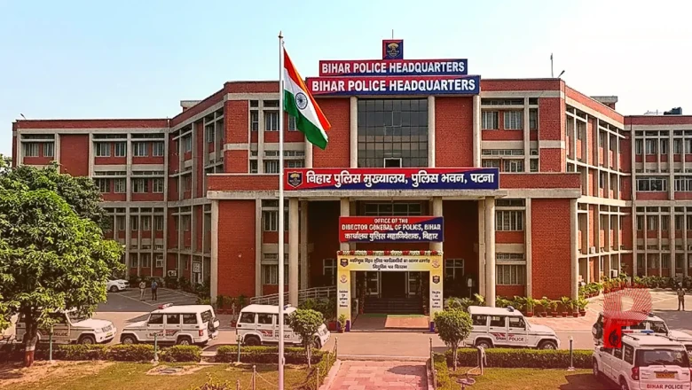 क्रिकेटर आकाशदीप बने बिहार पुलिस में DSP, भावुक मां और पत्नी के साथ नियुक्ति पत्र लेने पहुंचे पटना