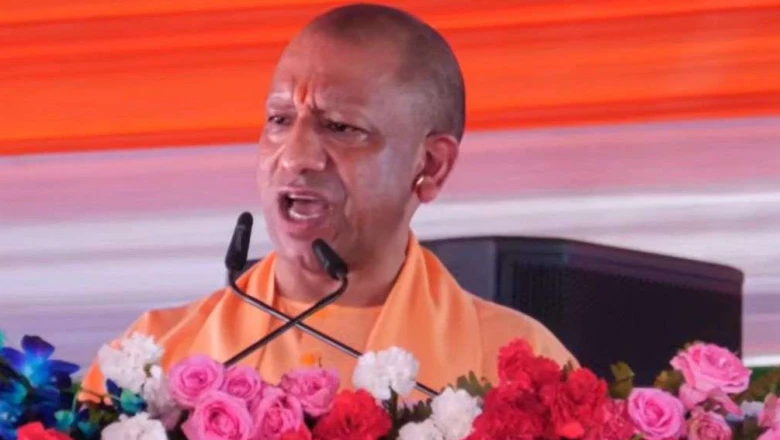 मैनपुरी में गरजे सीएम योगी, कहा- सपा के गुंडों ने जीना मुश्किल कर दिया था, आज यूपी में माफियाओं की जगह सिर्फ जेल या जहन्नुम है