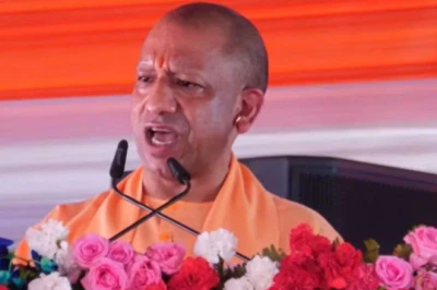 मैनपुरी में गरजे सीएम योगी, कहा- सपा के गुंडों ने जीना मुश्किल कर दिया था, आज यूपी में माफियाओं की जगह सिर्फ जेल या जहन्नुम है