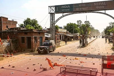 नेपाल-भारत सीमा पर बोलबम यात्रा के दौरान हिंसक झड़प, गोलीबारी में 2 लोगों की मौत