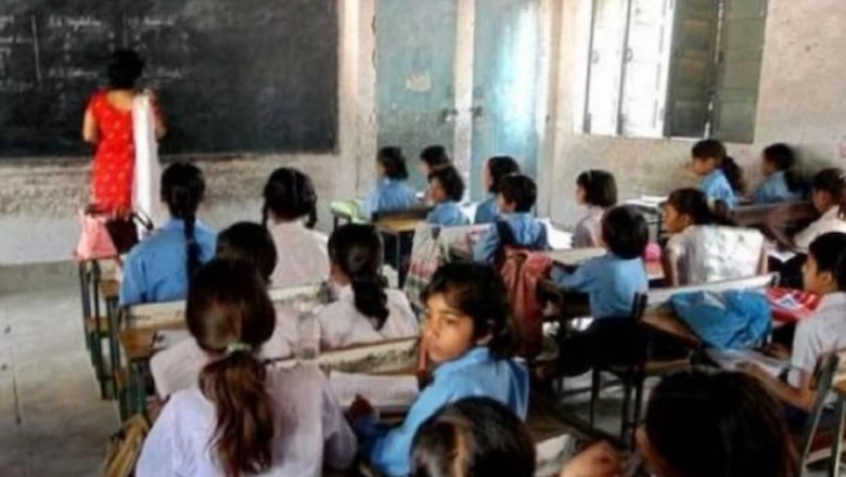मेरठ में स्कूल प्रबंधन की गंभीर चूक: छुट्टी के बाद कक्षा में बंद रही छात्रा, प्रिंसिपल समेत दो शिक्षक निलंबित