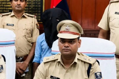 शिवहर: ऑर्केस्ट्रा की आड़ में नाबालिग लड़कियों का शोषण, पुलिस की छापेमारी में 2 गिरफ्तार