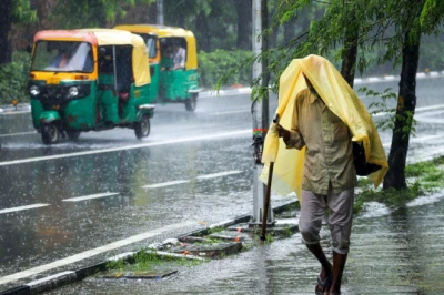 देश के 16 राज्यों में मौसम का बिगड़ा मिजाज, 90 किमी प्रति घंटे की रफ्तार से चलेगी आंधी