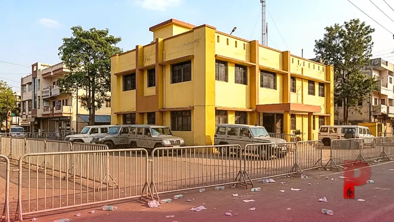 इंदौर में कांग्रेस अध्यक्ष से 5 घंटे तक चली पूछताछ, थाने के बाहर जुटे समर्थकों का हंगामा
