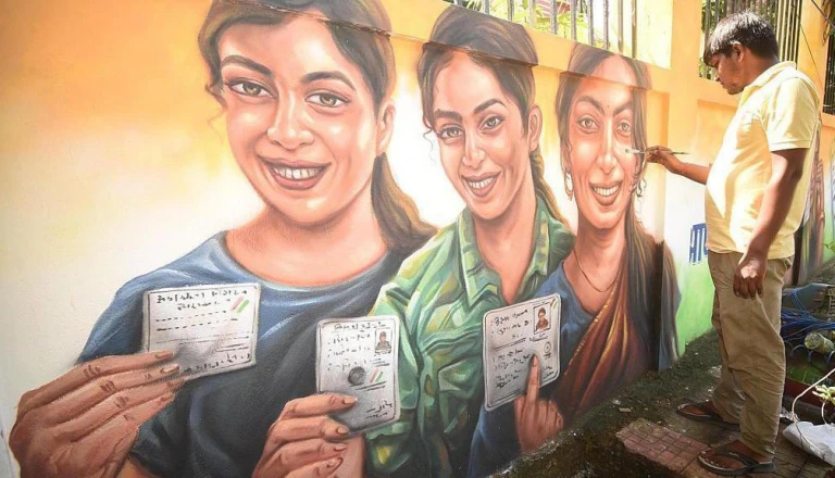 देश के 31 मुख्यमंत्रियों की संपत्ति का ब्योरा जारी, जानें कौन है सबसे अमीर और किसके पास है सबसे कम दौलत