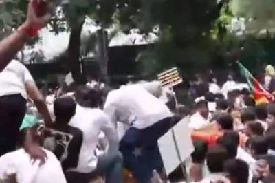 पंजाब पेपर लीक मामला: दिल्ली में अरविंद केजरीवाल के खिलाफ बीजेपी का जोरदार प्रदर्शन, शिक्षा मंत्री के इस्तीफे की मांग