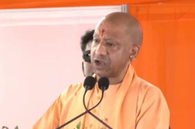 गाजीपुर में सपा पर जमकर बरसे मुख्यमंत्री योगी आदित्यनाथ: बोले- 'जब खुलेगा पापों का कच्चा चिट्ठा, तो कहीं मुंह दिखाने के लायक नहीं बचेंगे ये लोग'